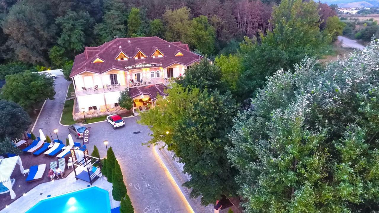 Krikonis Hotel Ioánina Exterior foto